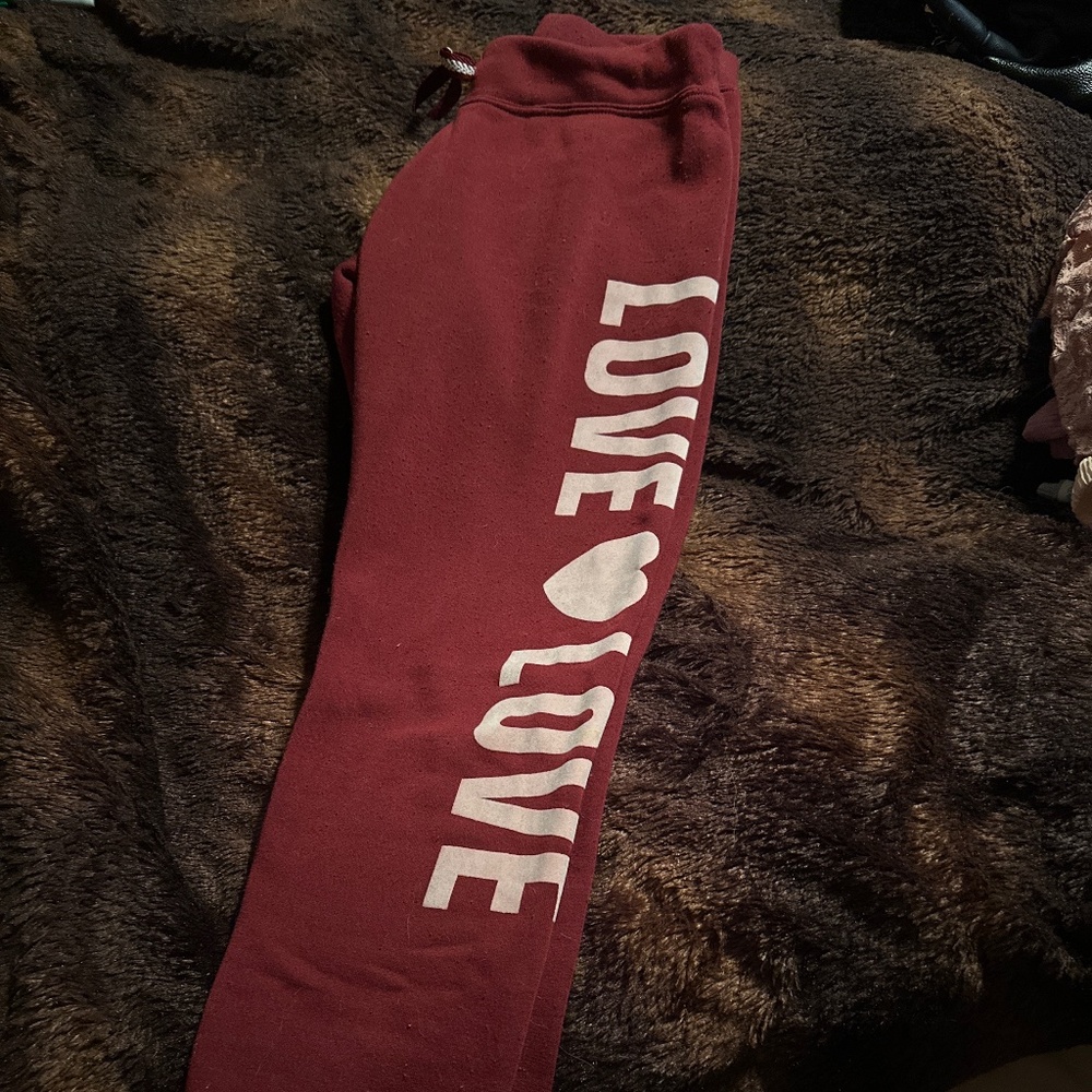 Thrill Maternity Love Sweat pants size small
